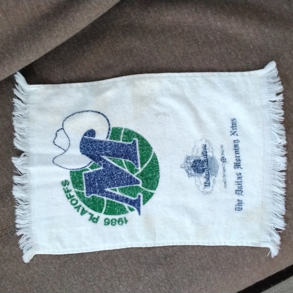 1986 Dallas Mavericks Play Offs Towel